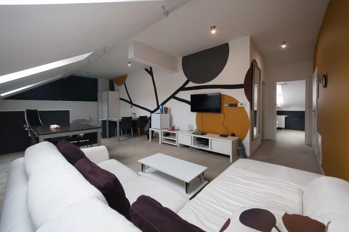 Centar W Hotel Osijek Buitenkant foto